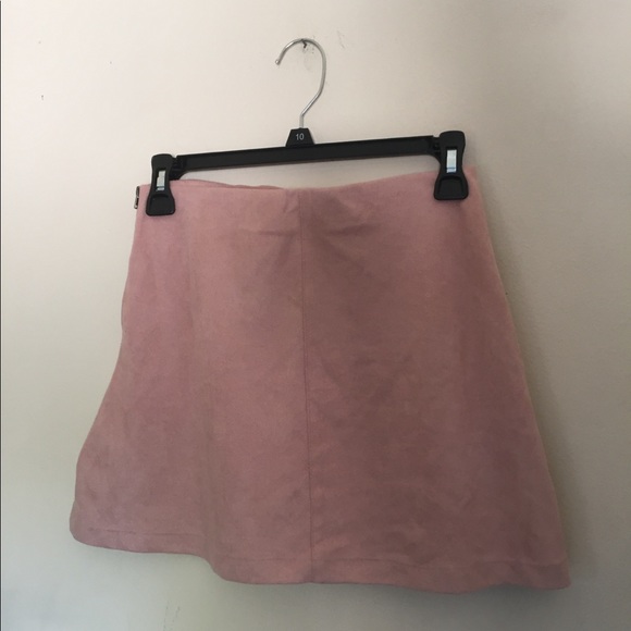 Pink plush Brandy Melville skirt - Picture 3 of 4